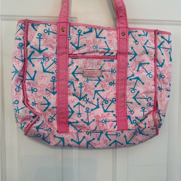 Lilly Pulitzer Handbags - Lilly Pulitzer Cloth Bag *FAIR USED CONDITION*